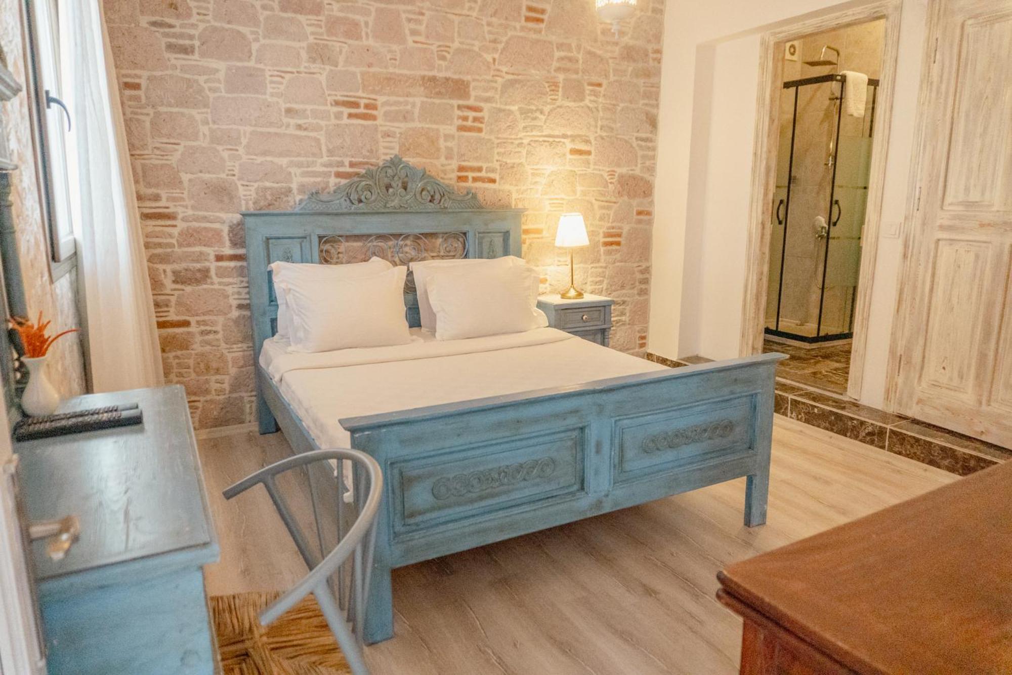 Cunda Mor Limon Otel Аявали Екстериор снимка