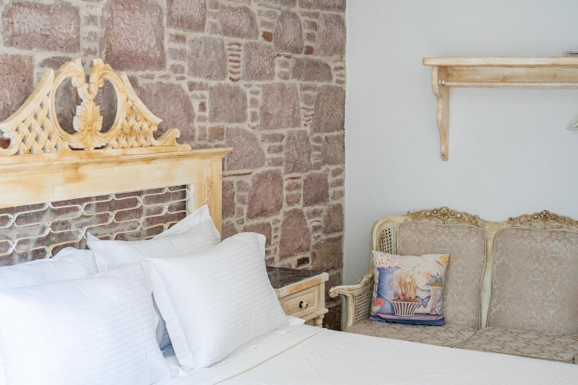 Cunda Mor Limon Otel Аявали Екстериор снимка